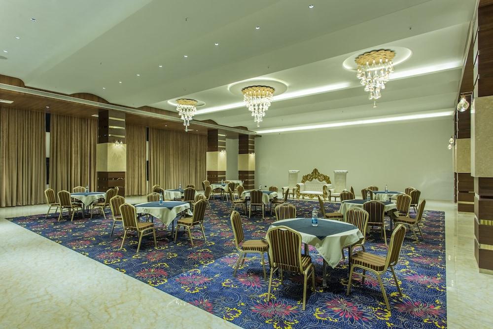 Hotel Abika Elite Ujjain Zewnętrze zdjęcie
