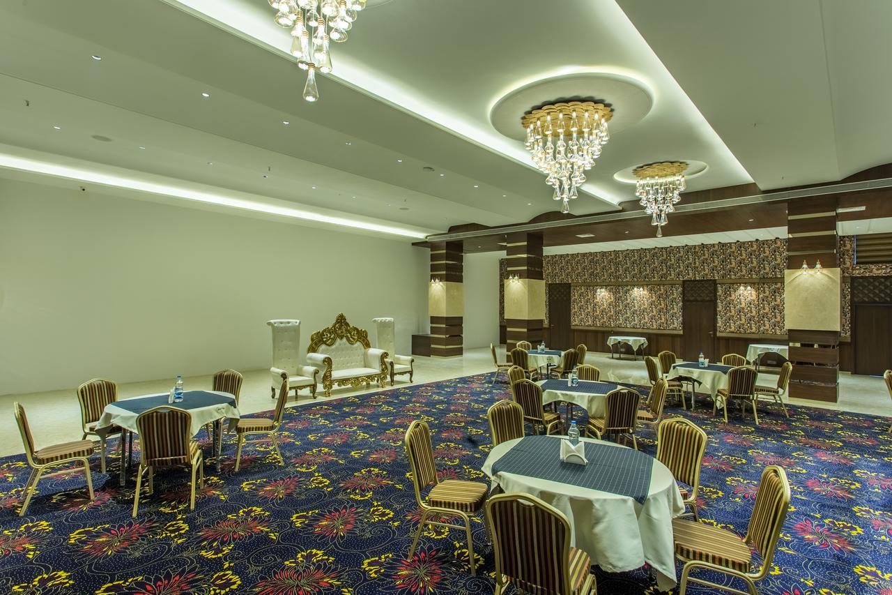 Hotel Abika Elite Ujjain Zewnętrze zdjęcie
